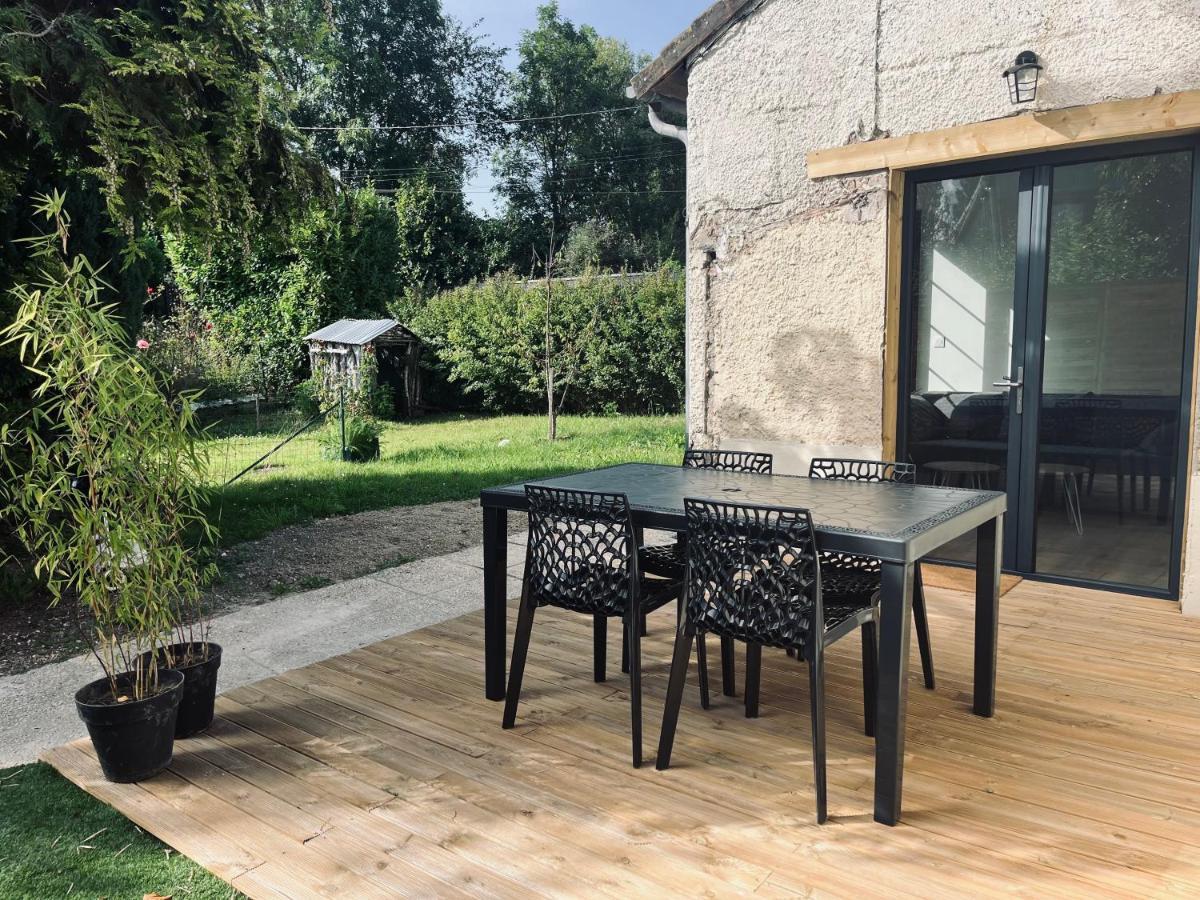 Un Coin Paisible Villa Camon  Exterior foto